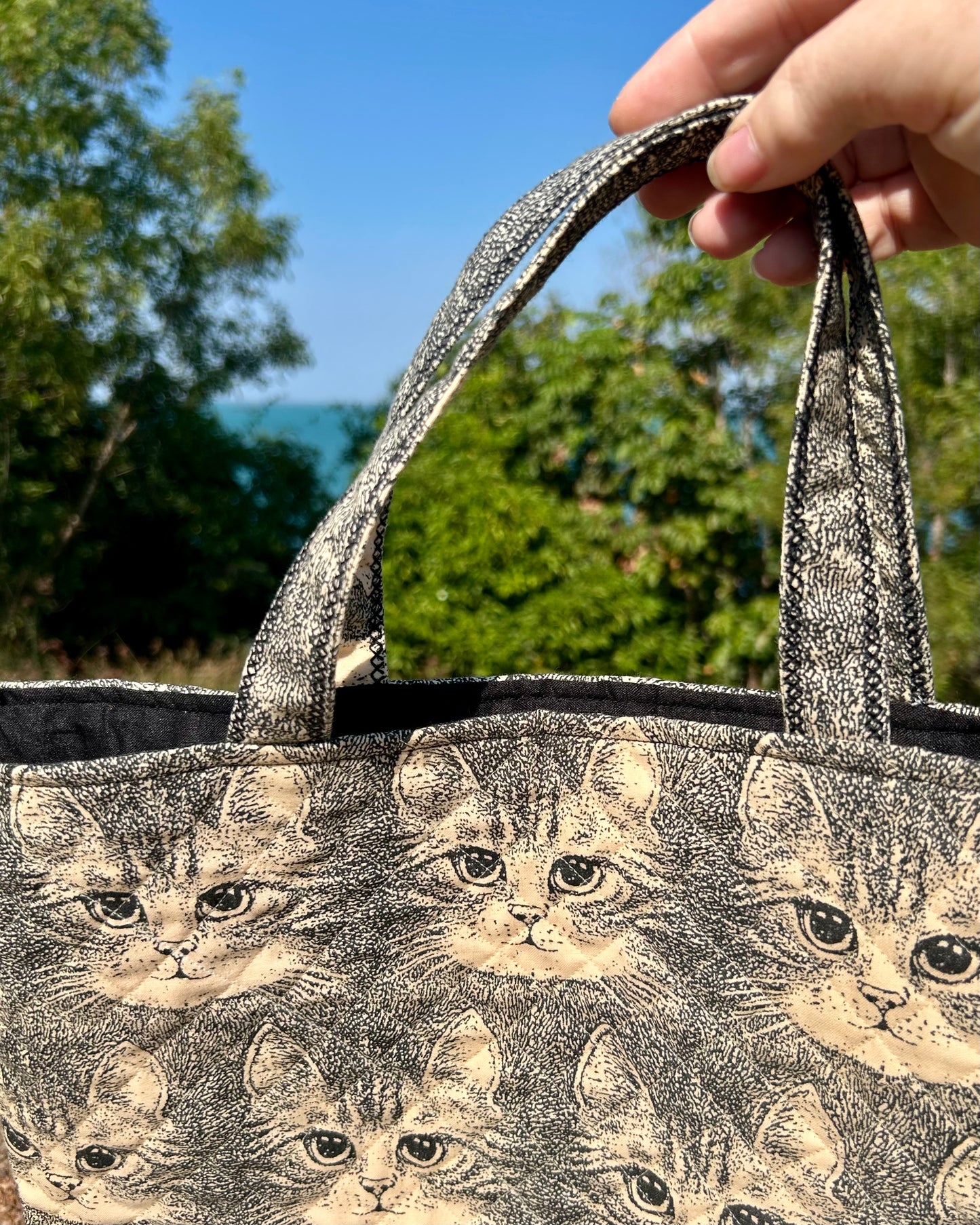 Short Handle Shopper - vintage cat-face