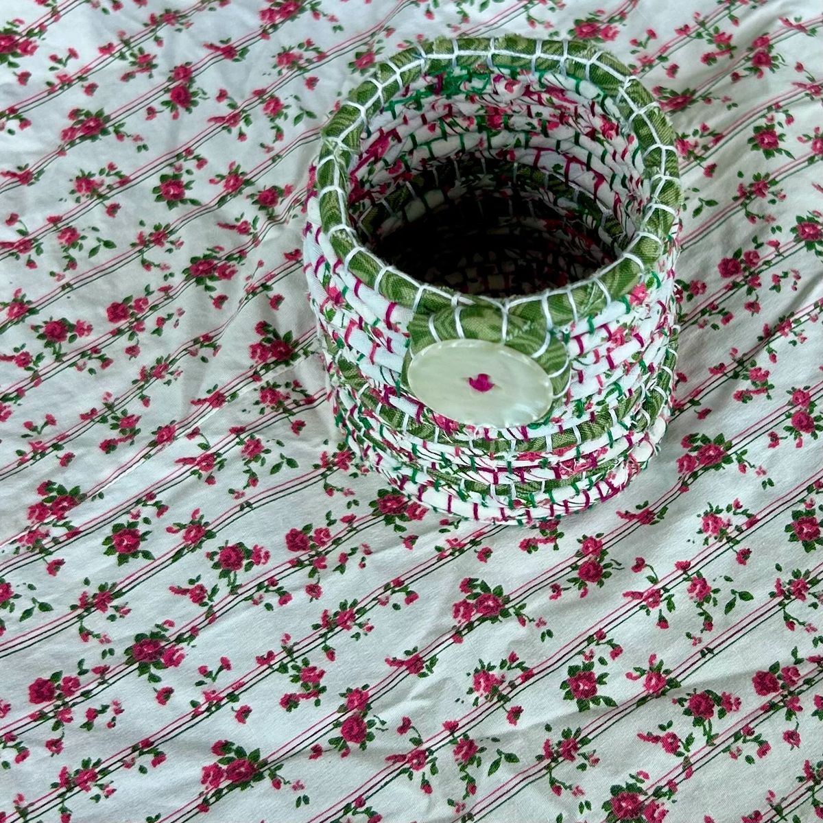 Pencil pot - Hand stitched - cottage