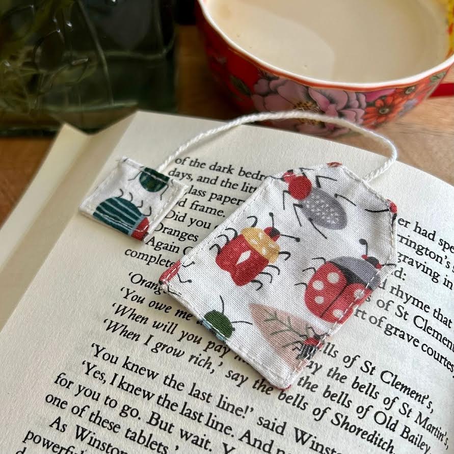 Bookmark - fabric teabag