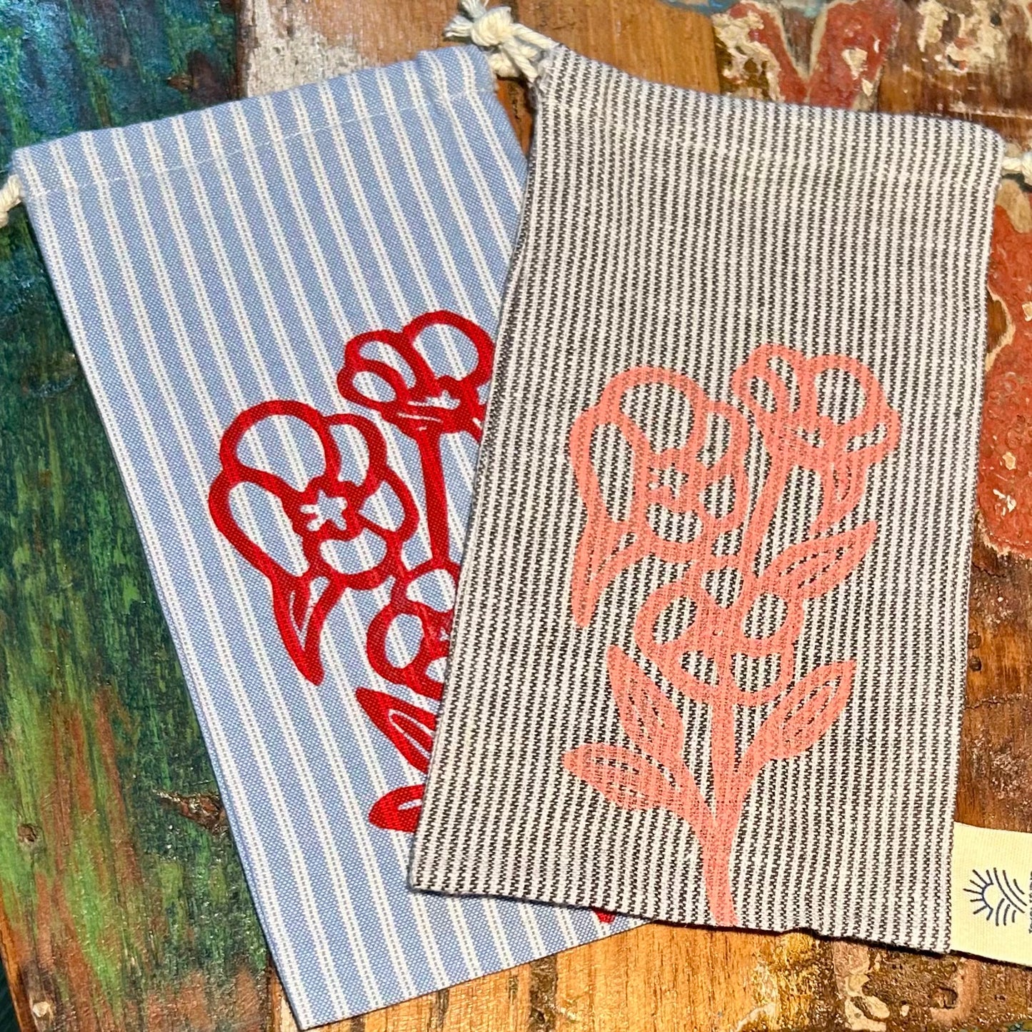 Glasses pouch - hand printed - Sturt desert rose