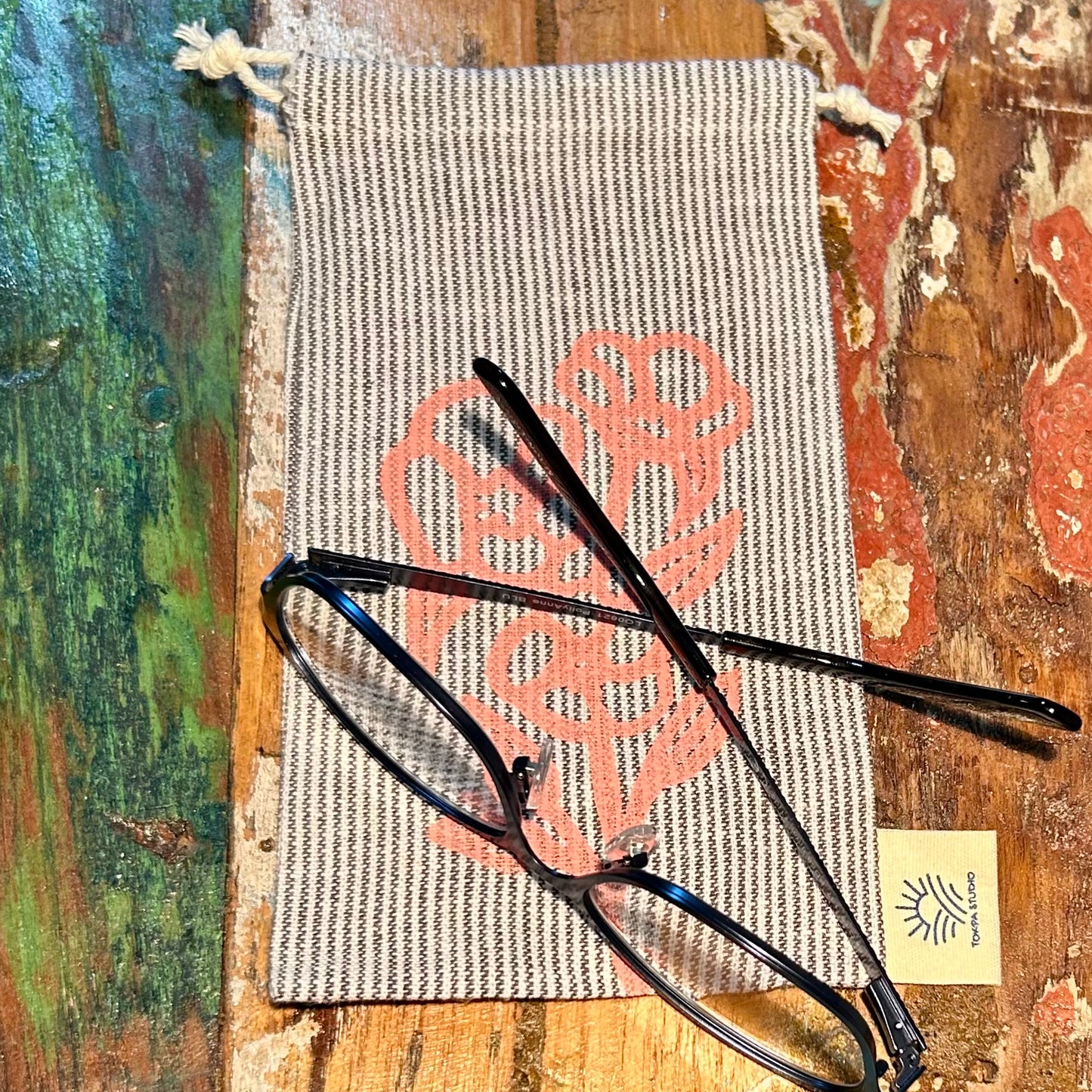 Glasses pouch - hand printed - Sturt desert rose