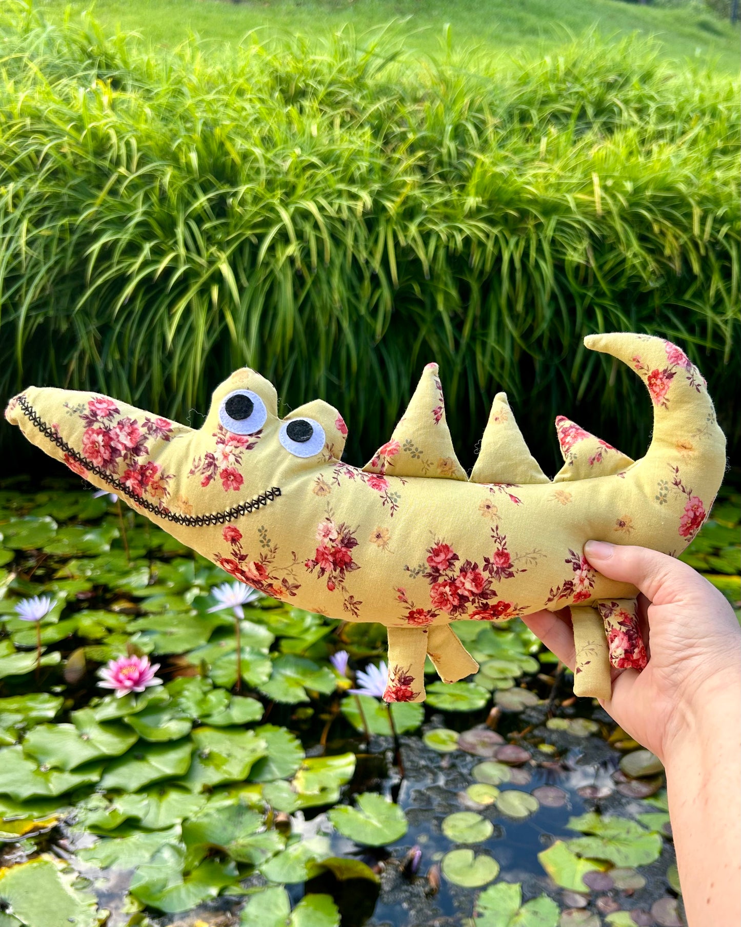 Toy - Quirky Croc - Grandma Croc