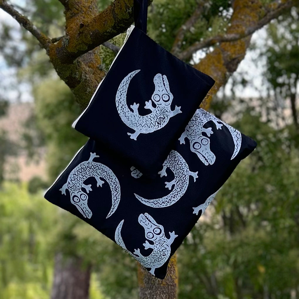 Wet bag small - hand printed - crocodile