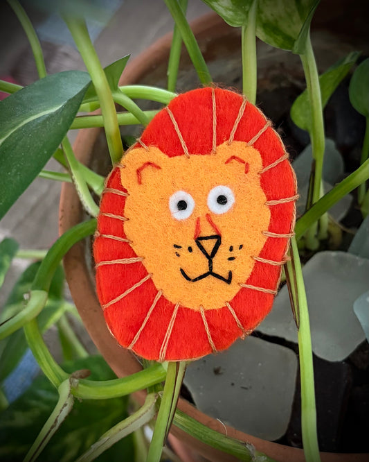 Brooch - hand stitched - lion