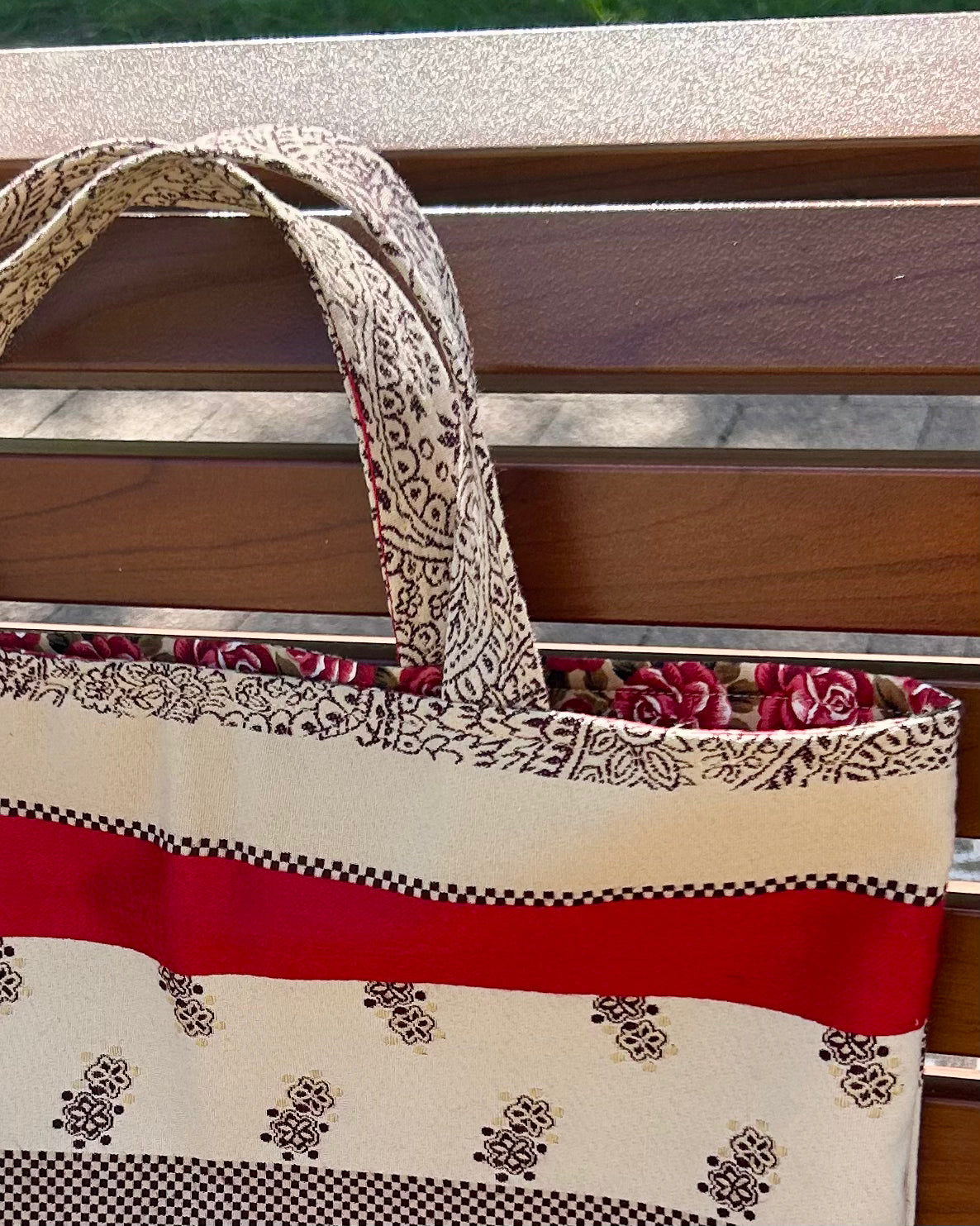 Short Handle Shopper - (reversible) paisley and roses