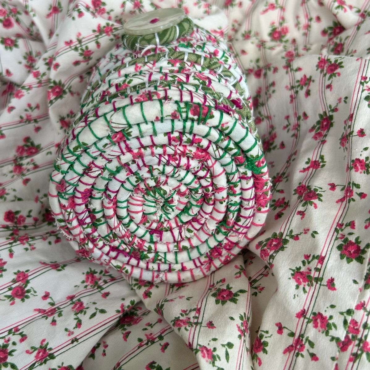 Pencil pot - Hand stitched - cottage